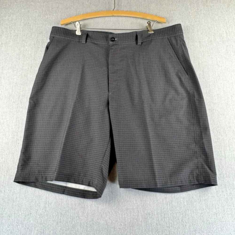 Bolle Golf Tech Shorts Mens 40 Gray Plaid Stretch Bermuda Casual Flat